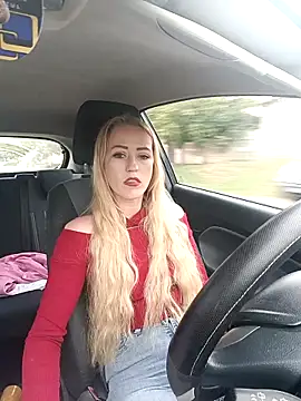 Snapshot of DeeA_Blondy chatting on October 3, 12:24 pm DeeA Blondy online show from October 3, 12:24 pm