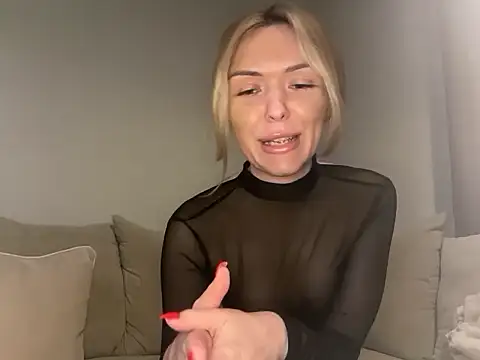 Snapshot of lolableux chatting on September 23, 11:19 pm lolableux online show from September 23, 11:19 pm