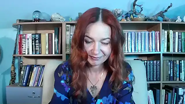 Foxilady357 online show from April 4, 1:41 pm