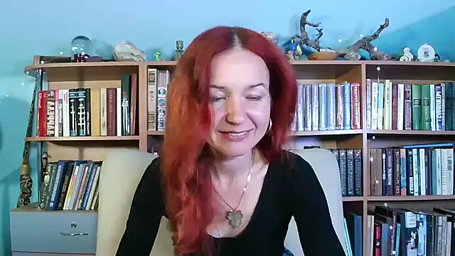 Snapshot of Foxilady357 chatting on April 25, 1:41 pm Foxilady357 online show from April 25, 1:41 pm