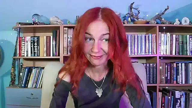 Snapshot of Foxilady357 chatting on May 10, 1:49 pm Foxilady357 online show from May 10, 1:49 pm