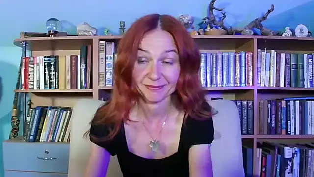 Snapshot of Foxilady357 chatting on May 26, 2:24 pm Foxilady357 online show from May 26, 2:24 pm