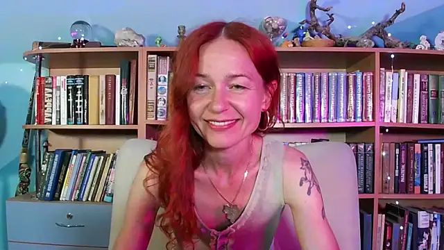 Snapshot of Foxilady357 chatting on June 14, 1:57 pm Foxilady357 online show from June 14, 1:57 pm