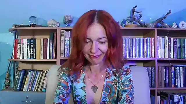 Snapshot of Foxilady357 chatting on June 19, 1:37 pm Foxilady357 online show from June 19, 1:37 pm