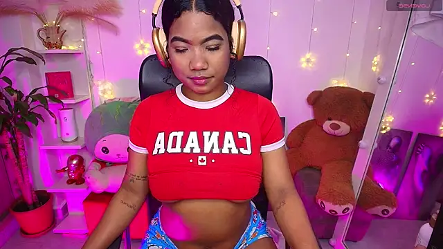 sharlottxl online show from May 6, 9:58 am