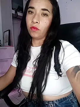 Snapshot of Valenn_fernandez chatting on June 27, 8:47 pm Valenn fernandez online show from June 27, 8:47 pm
