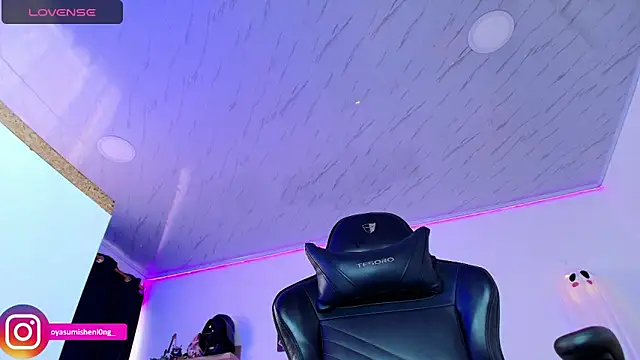 Nicorobinn online show from October 31, 8:10 pm