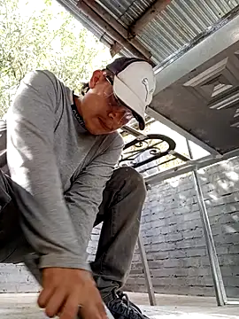 Snapshot of GaaraDiaz chatting on October 6, 1:19 pm GaaraDiaz online show from October 6, 1:19 pm