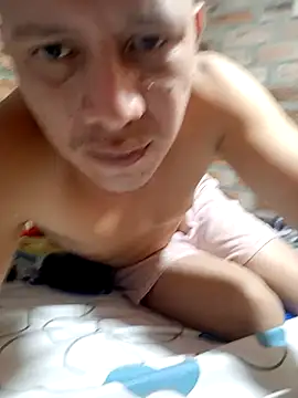 Snapshot of GaaraDiaz chatting on October 19, 9:59 pm GaaraDiaz online show from October 19, 9:59 pm