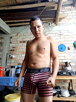 Snapshot of GaaraDiaz chatting on October 31, 3:02 pm GaaraDiaz online show from October 31, 3:02 pm