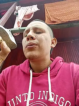 Snapshot of GaaraDiaz chatting on November 24, 7:35 pm GaaraDiaz online show from November 24, 7:35 pm