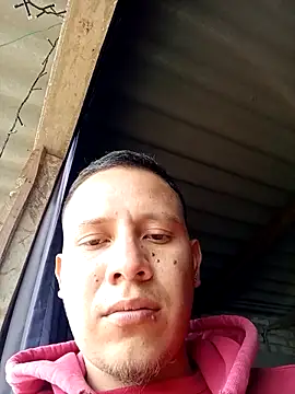 Snapshot of GaaraDiaz chatting on December 18, 9:10 pm GaaraDiaz online show from December 18, 9:10 pm