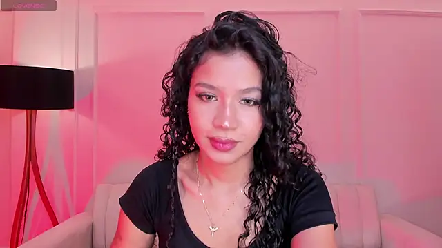 Snapshot of SophieHouston_ chatting on September 10, 3:17 am SophieHouston  online show from September 10, 3:17 am