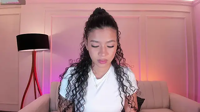 Snapshot of SophieHouston_ chatting on September 12, 4:12 am SophieHouston  online show from September 12, 4:12 am