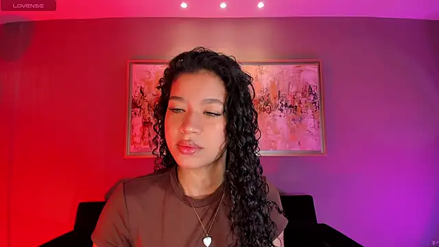 Snapshot of SophieHouston_ chatting on September 16, 4:24 am SophieHouston  online show from September 16, 4:24 am