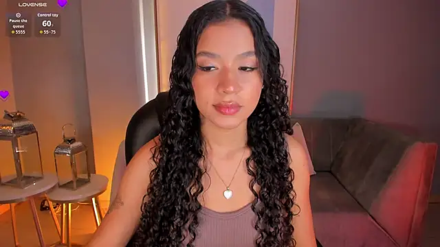 Snapshot of SophieHouston_ chatting on September 24, 2:15 am SophieHouston  online show from September 24, 2:15 am