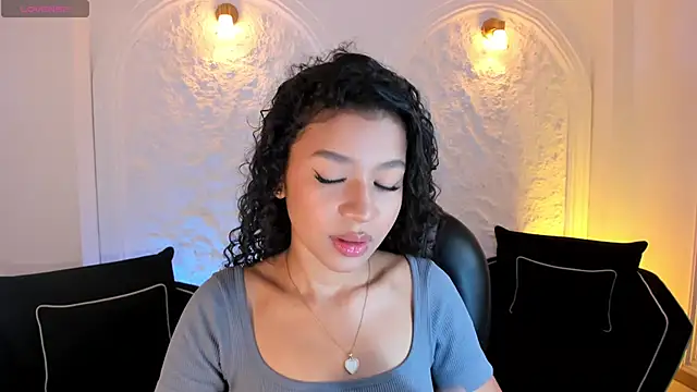 Snapshot of SophieHouston_ chatting on September 25, 2:48 am SophieHouston  online show from September 25, 2:48 am