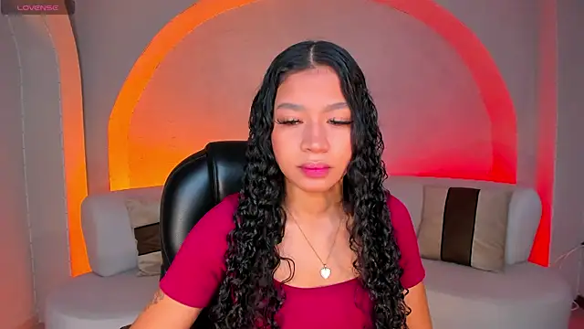 Snapshot of SophieHouston_ chatting on October 30, 4:36 am SophieHouston online show from October 30, 4:36 am