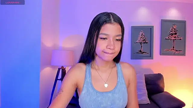 Snapshot of SophieHouston_ chatting on November 4, 4:22 am SophieHouston online show from November 4, 4:22 am