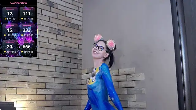 Snapshot of KaylaLewys chatting on September 17, 5:36 pm KaylaLewys online show from September 17, 5:36 pm