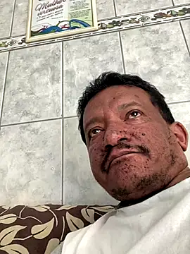 Snapshot of PIROCAGG21 chatting on September 29, 1:16 pm PIROCAGG21 online show from September 29, 1:16 pm