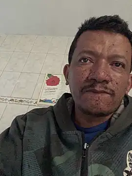 Snapshot of PIROCAGG21 chatting on October 22, 9:09 am PIROCAGG21 online show from October 22, 9:09 am