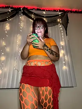 Snapshot of moan4mona chatting on October 2, 3:35 am moan4mona online show from October 2, 3:35 am