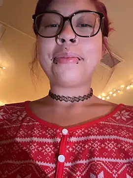 Snapshot of moan4mona chatting on November 28, 1:08 am moan4mona online show from November 28, 1:08 am