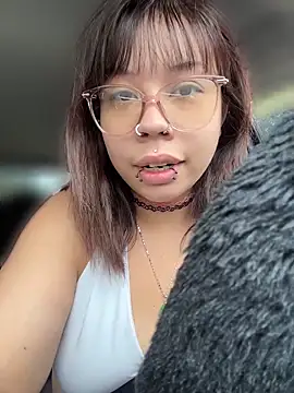 moan4mona online show from June 8, 3:01 pm