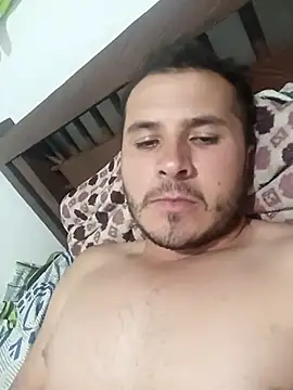 Snapshot of santiii___12 chatting on November 18, 4:17 am santiii 12 online show from November 18, 4:17 am