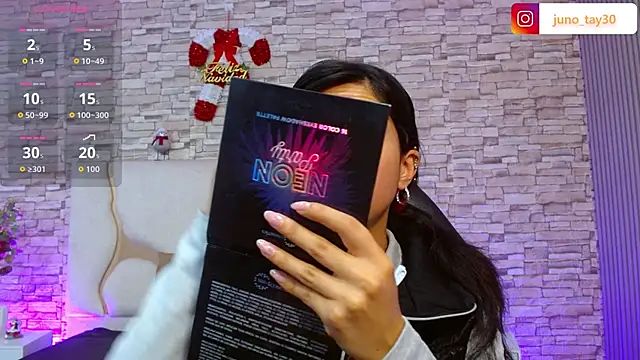 juno tay online show from November 27, 11:34 am