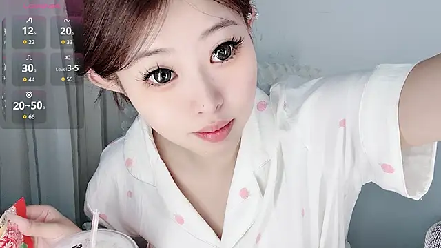 Snapshot of A-Sweet-168-M chatting on June 8, 1:28 am A-Sweet-168-M online show from June 8, 1:28 am