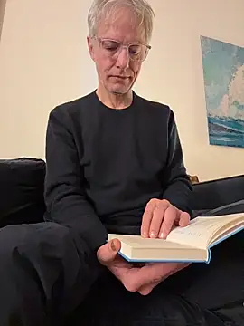 SexyLeon8 online show from January 17, 6:40 am