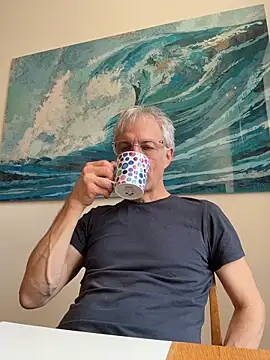 SexyLeon8 online show from March 19, 4:00 pm