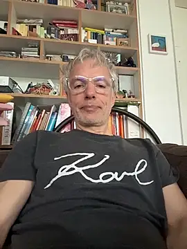 SexyLeon8 online show from April 24, 5:32 am