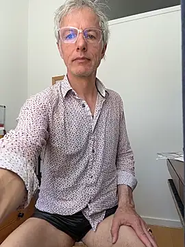 SexyLeon8 online show from May 1, 1:48 pm