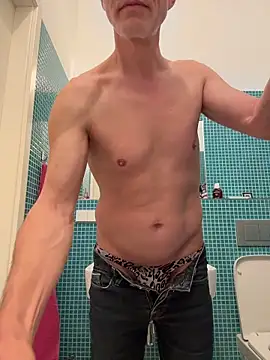 SexyLeon8 online show from May 8, 8:14 pm