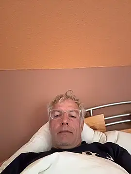 SexyLeon8 online show from June 14, 5:53 am