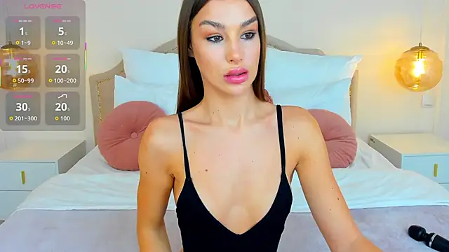 Snapshot of MilaMour chatting on September 28, 7:19 pm MilaMour online show from September 28, 7:19 pm