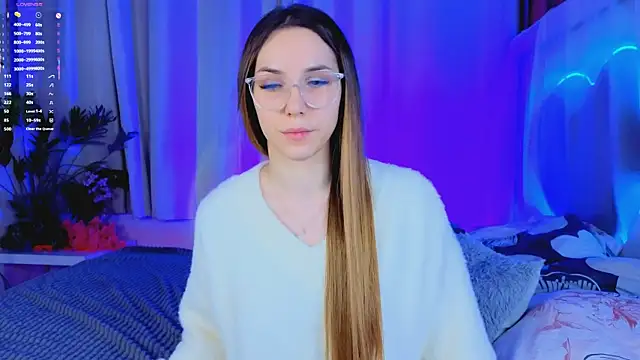 -CindyLou online show from November 23, 5:18 am