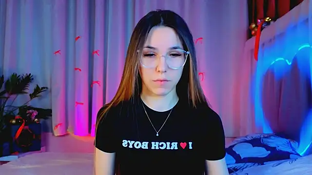 -CindyLou online show from January 11, 5:01 am