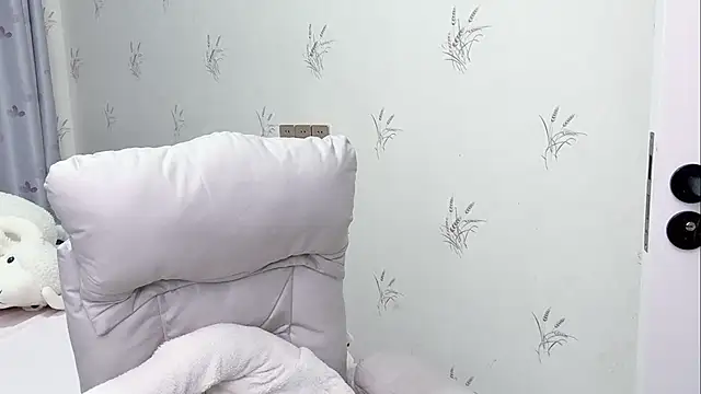 puppy-999 online show from April 27, 2:15 pm