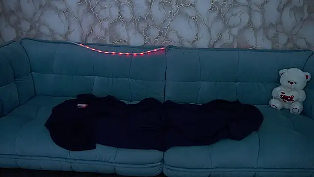 LiviaShy online show from April 21, 2:51 am