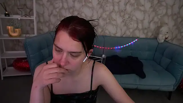 LiviaShy online show from April 21, 7:28 pm