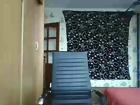 chiraq1945 online show from October 27, 7:23 am