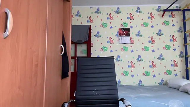 chiraq1945 online show from April 1, 10:38 am