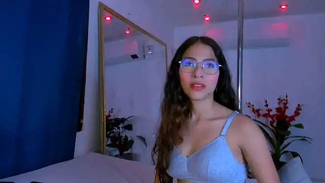 Snapshot of Akira_Hime chatting on December 15, 4:39 am Akira Hime online show from December 15, 4:39 am