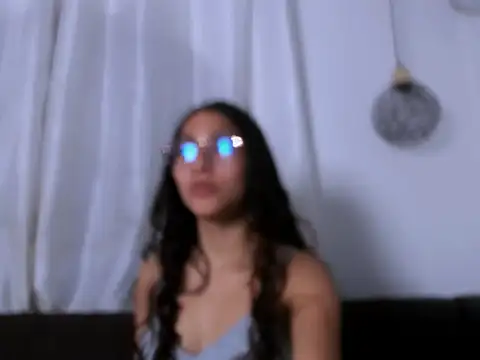 Akira Hime online show from December 16, 4:28 am