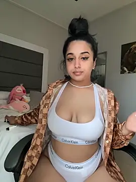 LilMisIndianx online show from February 1, 2:26 pm