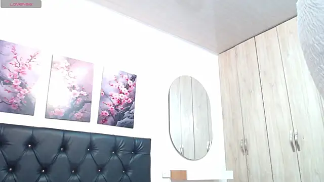 pinky f00x online show from March 18, 7:17 pm